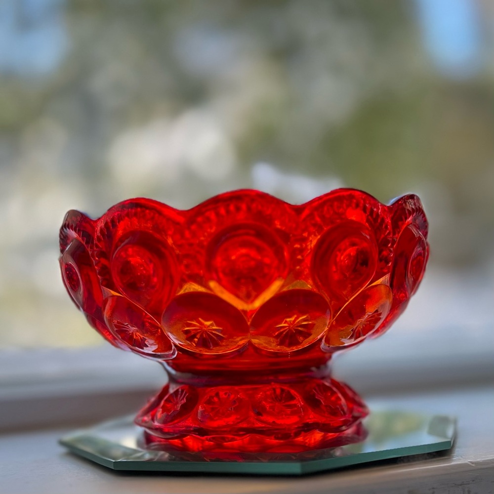 LE Smith Moon & Stars Amberina Footed Red/Orange Glass Bowl